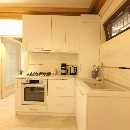 Laroka House Luxury Center Universitate *