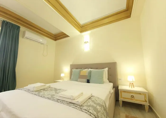 Laroka House Luxury Center Universitate * Bucureşti