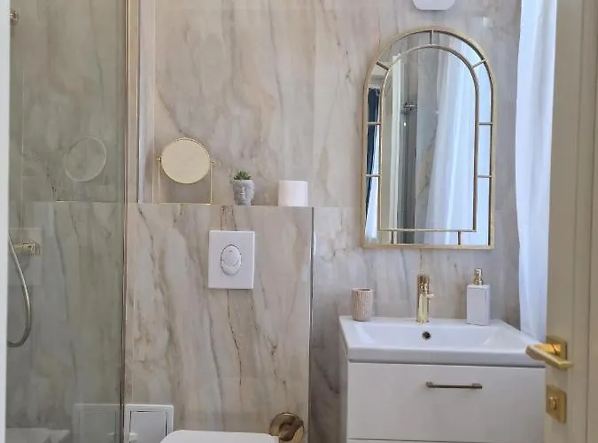 Laroka House Luxury Center Universitate Apartament *