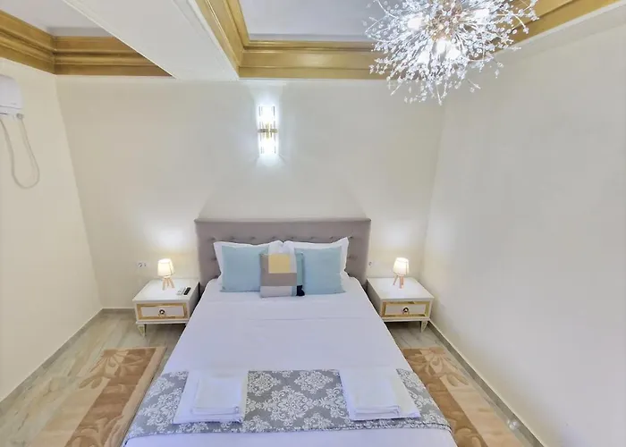 Laroka House Luxury Center Universitate